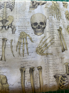 Tim Holtz fabric fat 1/4 - Laboratory: Anatomy